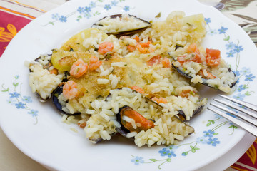 Rice with seafood with mussels