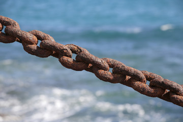 Alte Eisenkette am Meer, Lanzarote, Kanarische Insel, Spanien