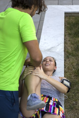 Obraz premium Handsome young couple have training outdoors