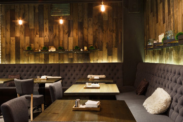 Fototapeta na wymiar Vintage wooden loft interior of restaurant