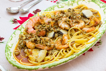 Tasty spaghetti with king prawns
