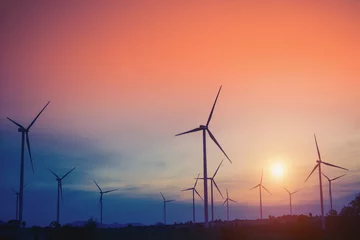 Papier peint photo autocollant rond Corail Éoliennes turbines au coucher du soleil. Beau paysage de montagne avec des éoliennes à Huai Bong, Dan Khun Thot, Thaïlande. Concept d& 39 énergie renouvelable.