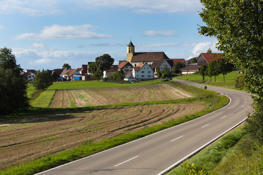 Ausblick auf St. Stephankirche in Burladingen-Melchingen im Zollernalbkreis