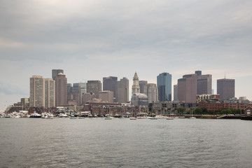 Fototapeta na wymiar Boston skyline and cityscape from the harbor