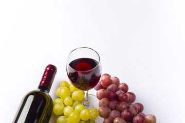 Obraz premium Wine and grape, isolated on white background