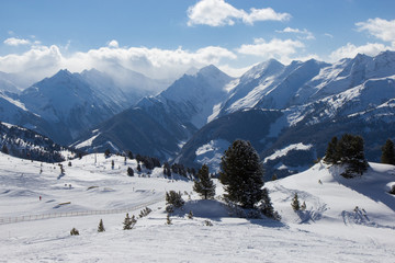 Fototapeta na wymiar view of Alps in Zillertall valley, Austria
