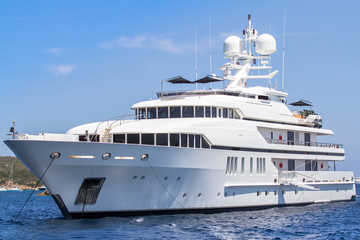 Obraz na płótnie Canvas Luxury yacht in the sea