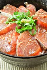 ハマチの漬け丼