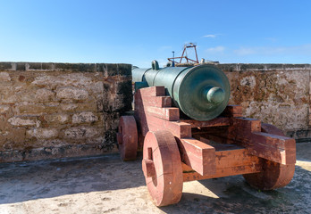 Fototapeta na wymiar Old cannon in fortress in Essaouira. Morocco
