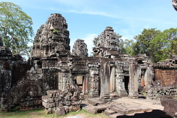 Naklejka premium The ruins of an old temple in Cambodia