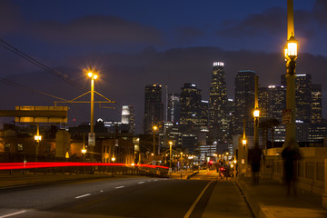Fototapeta na wymiar 4th street bridge at night