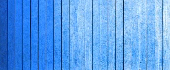 lamelles de bois dégradés de teintes bleues 
