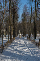 Rzeźba w parku © Kamil_k2p