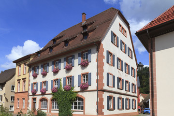 Hausfassaden in der badischen Stadt Schopfheim