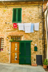 Fototapeta na wymiar wooden door in an italian village