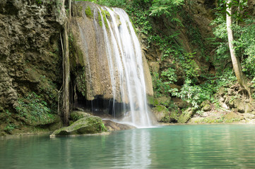 Fototapeta na wymiar Waterfall with fish