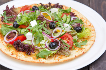 pizza with fresh vegetables