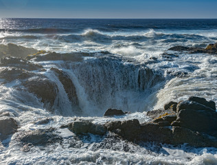 Thor's Well Floods with Ocean Surf