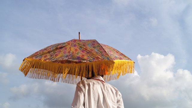 Man with Ambarela