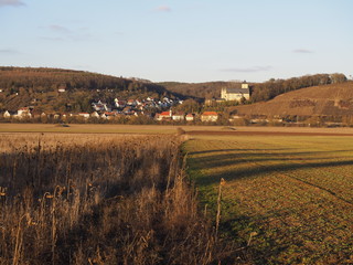 Obraz premium Das Maintal bei Schweinfurt am Main, Unterfranken, Franken, Bayern, Deutschland