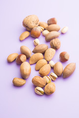 Different types of nuts in the nutshell.