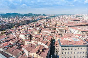 Fototapeta na wymiar Panoramic Florence around the river Arno