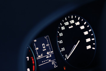  Empty tank indicator on car dashboard