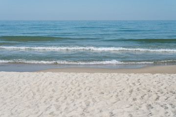 Fototapeta na wymiar Seascape with sandy beach
