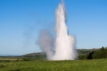 Fotobehang Strokkur geyser eruption in Iceland © Oleksandr Kotenko