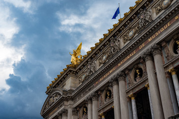 Fototapeta na wymiar Opera Garnier in Paris France