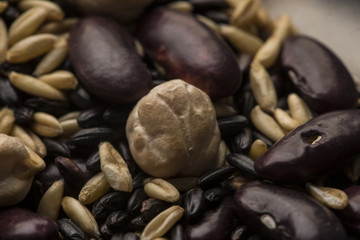 Chickpeas and red beans, oats