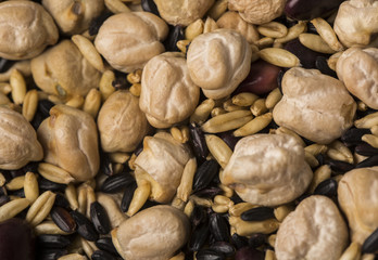 Chickpeas and red beans, oats