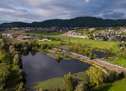 SBB S-Bahn in der N&auml;he von Bonstetten - Wettswil