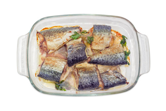 Baked Atlantic chub mackerel in the glass pan for baking