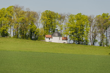 Mariastein, Dorf, St. Anna-Kapelle, Kapelle, Kloster Mariastein, Kloster, Wanderweg, Wallfahrt, Landwirtschaft, Frühling, Schweiz