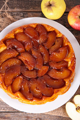 caramel apple tart