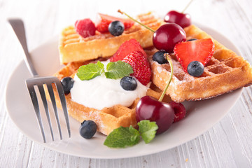 waffle with fruit