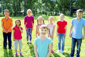 Obraz premium Kids outside in park