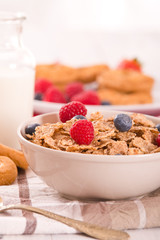 Breakfast with wholegrain cereals. 