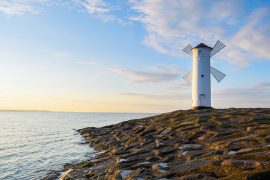 Sonnenuntergang am Leuchtturm M&uuml;hlenbake
