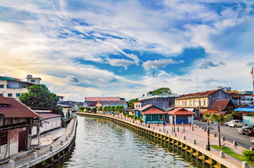 Fototapeta na wymiar Malacca river in Melaka city