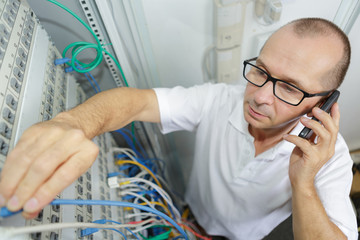 call on the phone while fixing the panel