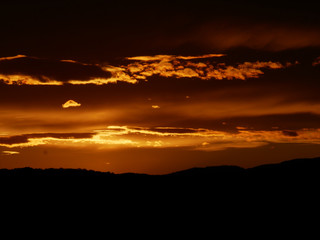 Feuriger Sonnenuntergang
