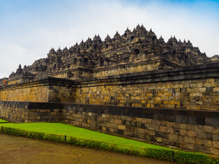 Obraz premium The 9th-century Mahayana Buddhist temple Borobudur, Magelang Regency, near Yogyakarta, Java Island, Indonesia