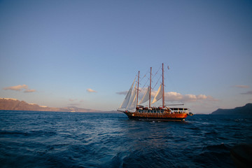 Naklejka na ściany i meble Santorini Boat Cruise