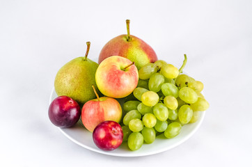 A plate with fruits