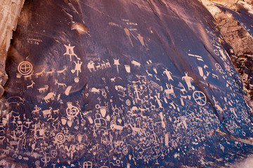 Petroglyhs, Newspaper Rock, Utah