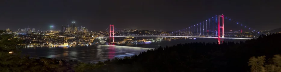 Panorama der Bosporus-Brücke elf vertikale Fotografien machten ein Panorama. Istanbul, Türkei. © mehmet