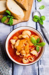 Tomato soup with pasta