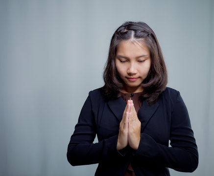 thai woman sawasdee , welcome